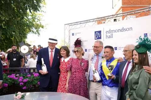 ‘Maybe I needed a sabbatical’ – Frankie Dettori and John Gosden back with winner on first comeback runner at Newmarket