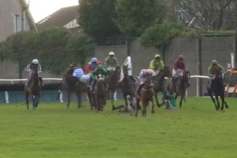 ‘Lots of casualties’ – ‘Mayhem’ unfolds at Tramore as three jockeys all fall at the same hurdle including odds-on fav