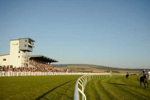 Ffos Las ‘hopeful’ they can beat the big freeze on Thursday as jumps racing decimated by frost