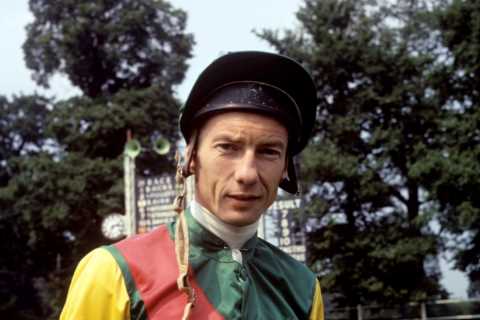 Epsom rename race in honour of Lester Piggott with Frankie Dettori leading the Derby day tribute