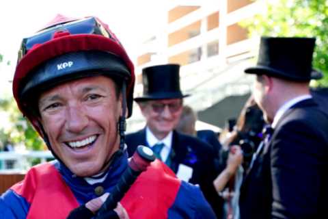 Frankie Dettori and the £2.3MILLION payday that’s convinced him to delay retirement