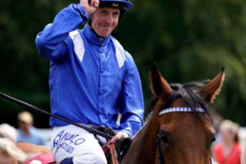 Jockey Jim Crowley returns to racing after whip ban